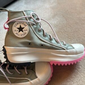 Converse Run Star Hike Platform Hightops - New w/o Box - size 6.5